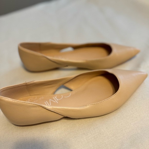 Calvin Klein cream-tan flats - Picture 5 of 6